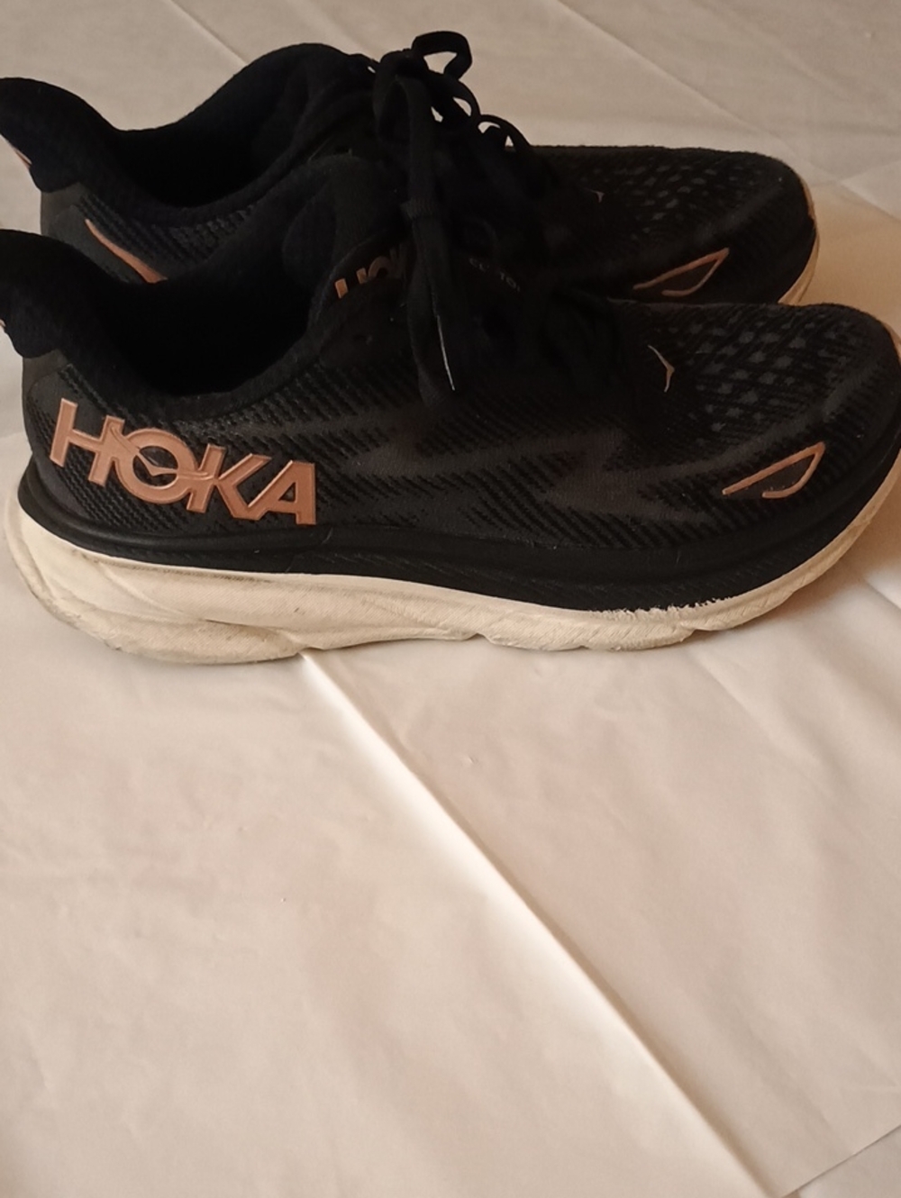 Hoka Clifton 9 Women's Black Running Shoes with Rose Accents